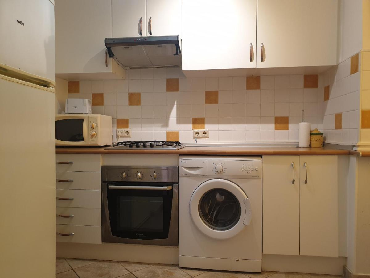 Beautiful Parque Loix 4 Bedroom Apartment Shared Pool, Tennis Court Бенидорм Екстериор снимка