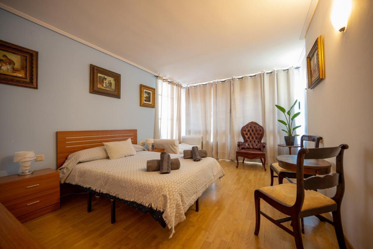 Beautiful Parque Loix 4 Bedroom Apartment Shared Pool, Tennis Court Бенидорм Екстериор снимка